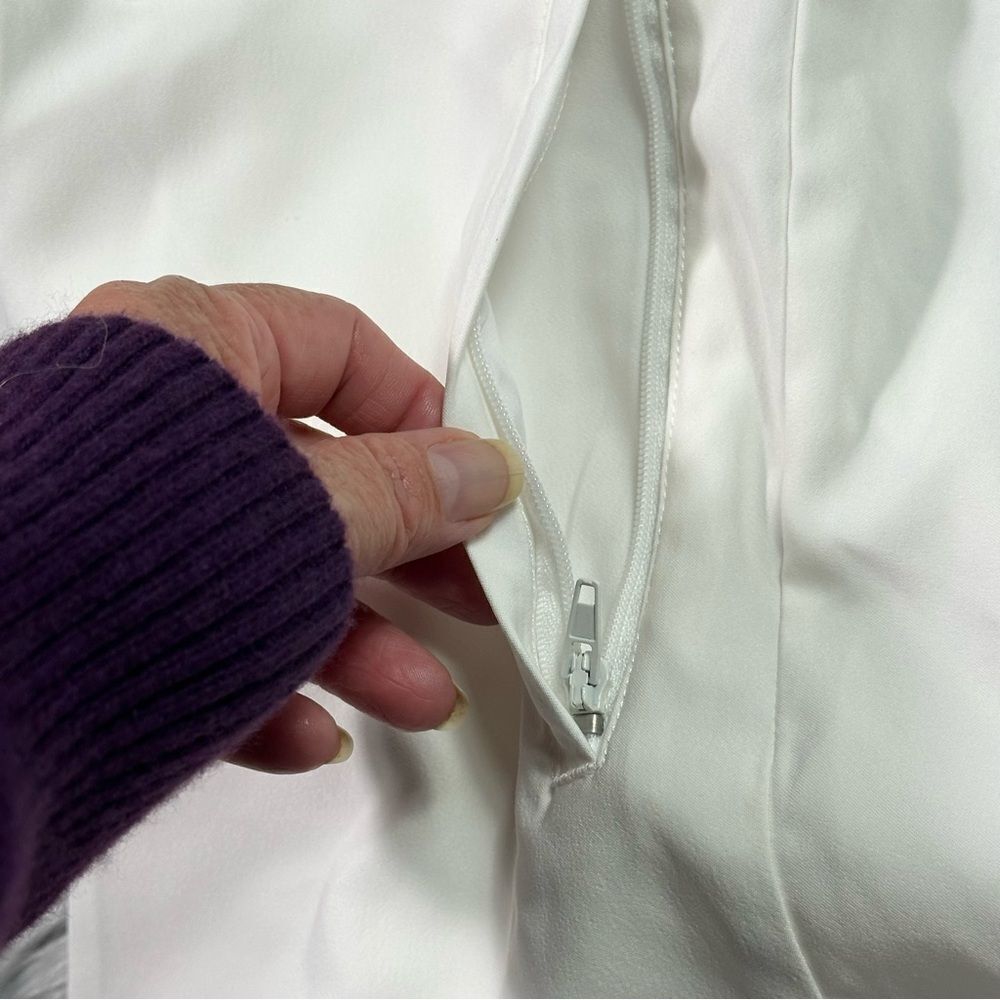 White Cotton Bermuda Shorts Tailored Fit - Picture 9 of 9